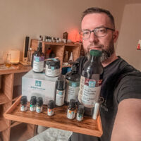 Jakub z JL Masáže představuje instagramovou soutěž o balíček pro domácí relaxaci v hodnotě 2590 Kč s produkty BEWIT