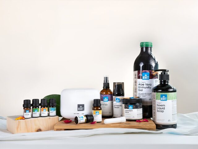 Balíček pro domácí relaxaci od JL Masáže s aroma difuzérem, esenciálními oleji a produkty BEWIT, které tě přivedou k aromaterapii, v rámci instagramové soutěže na profilu JL Masáže v Ostravě